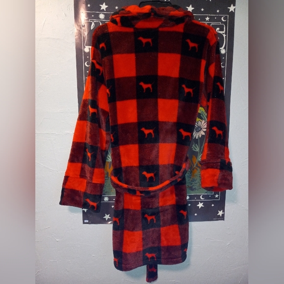 Victoria's Secret PINK Plush Dog Logo Plaid Robe - Picture 5 of 6